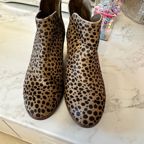 Leopard Print Ankle Boots - Picture 1 of 4